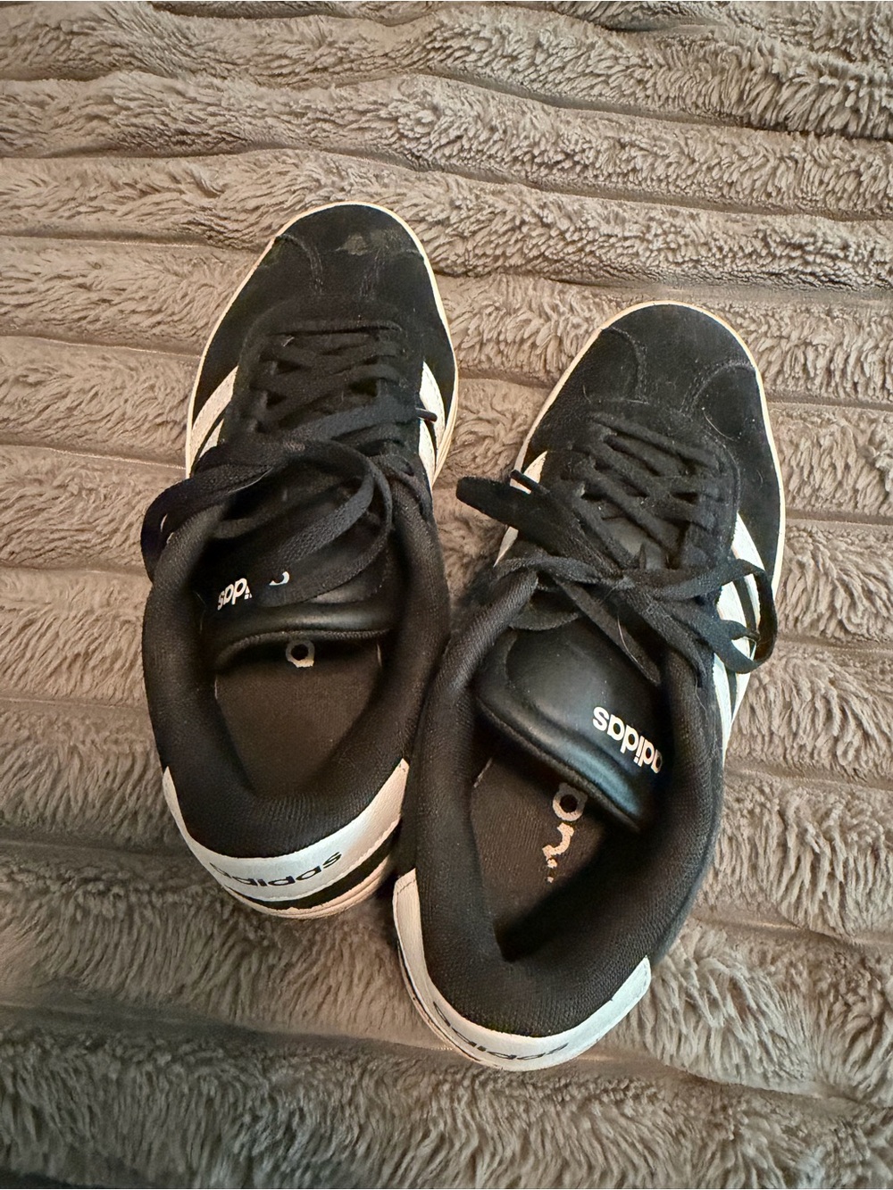 Women’s Adidas Campus shoes